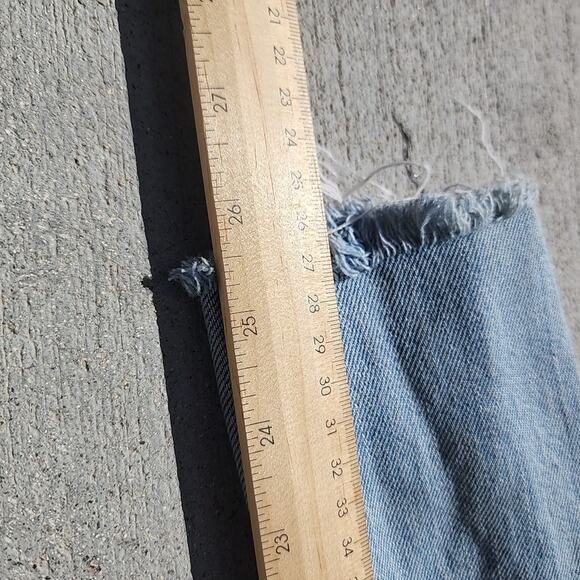 Gallery Dept Distressed Jean Womens Small Art On Display Courtesy Josue Thomas - Picture 15 of 16